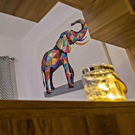 Elephant House Candia Esterno foto