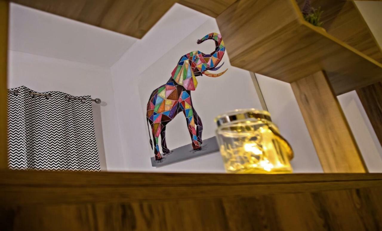 Elephant House Candia Esterno foto